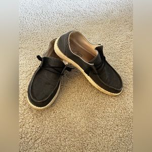 Women’s Hey Dudes **SOLD**